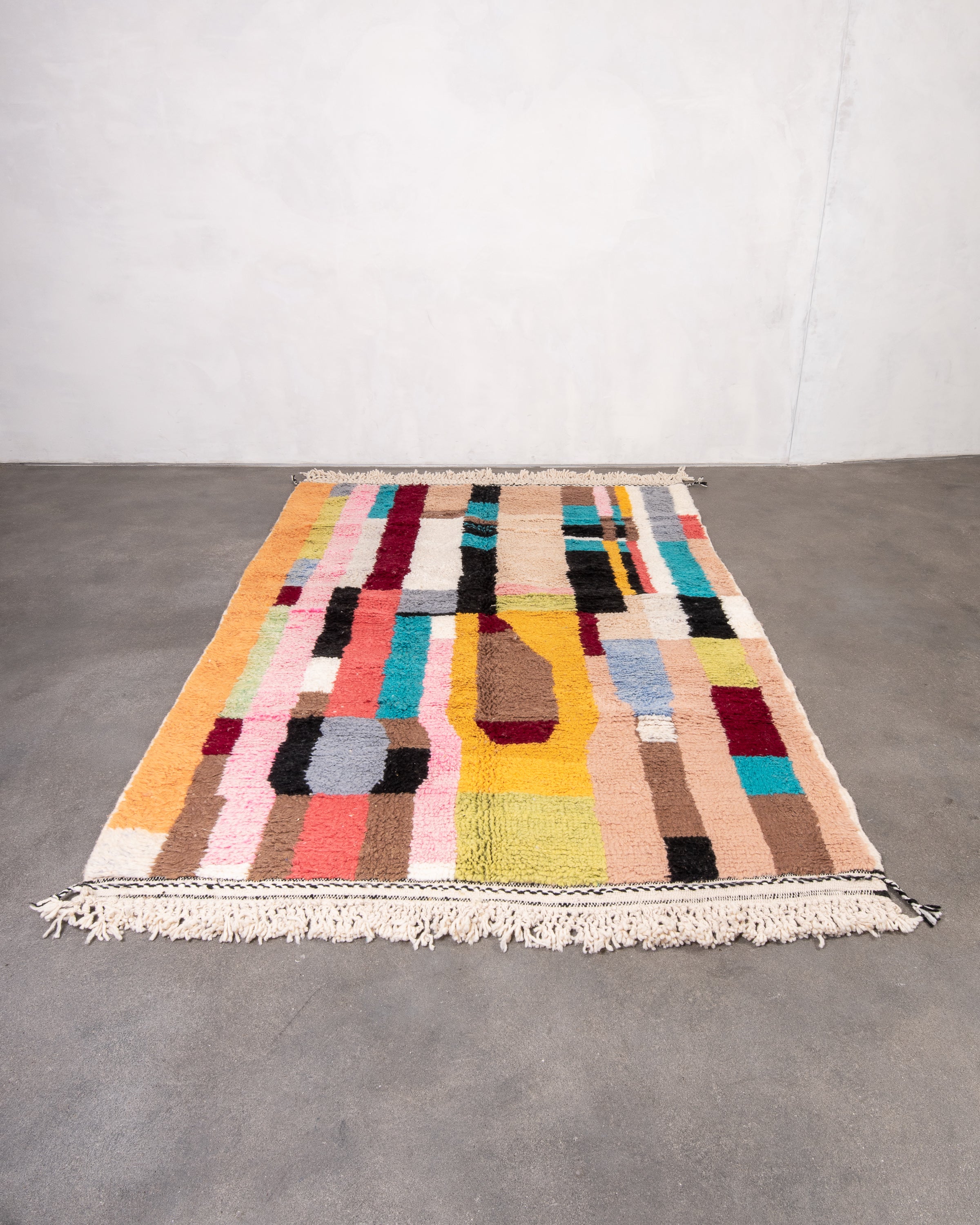 Modern designer handcrafted Berber rug from morocco Beniourain with beautiful colors and patterns